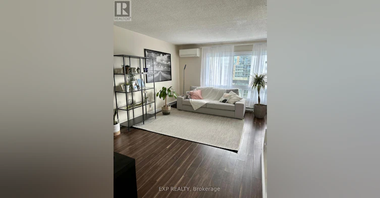 909 158a Mcarthur Avenue, Ottawa, ON, K1L 7E7 - 5