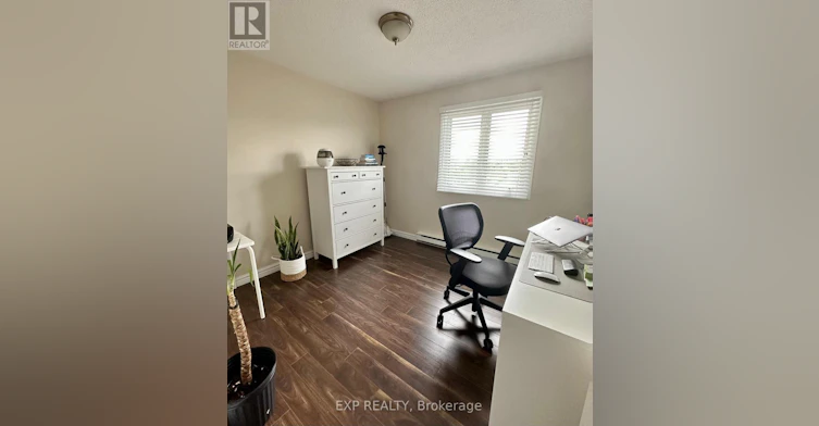 909 158a Mcarthur Avenue, Ottawa, ON, K1L 7E7 - 11