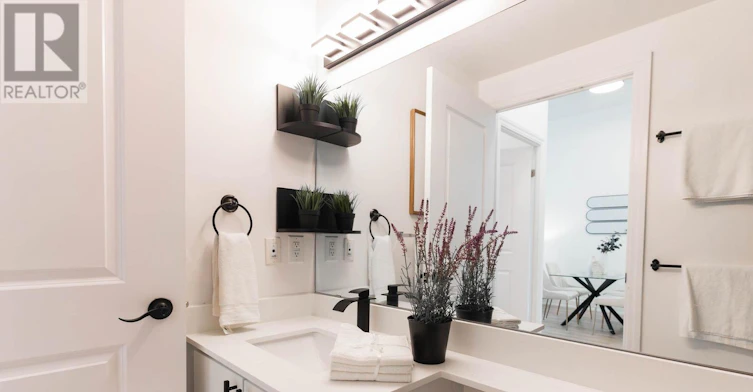 101-111 Upper Duke Crescent, Markham, ON, L6G 0C8 - 10