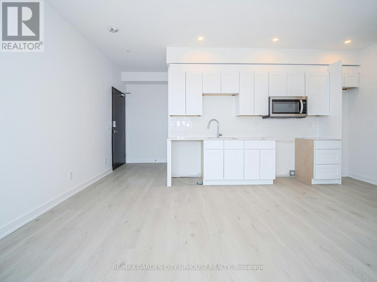 911-57 Carlisle Street, St. Catharines, ON, L2R 7N6 - 4