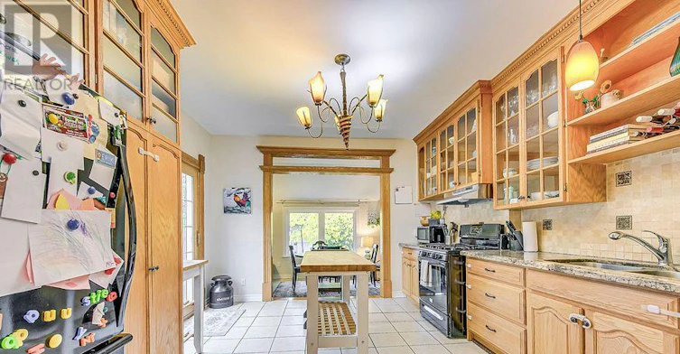 515 Hager Avenue, Burlington, ON, L7S 1P2 - 8