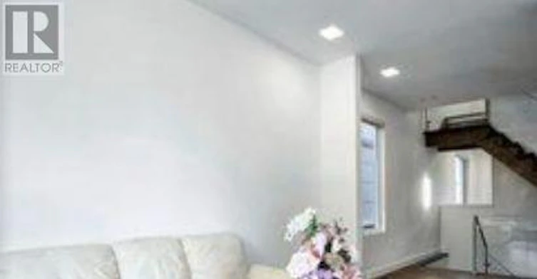 ROOM 3-528 Jones Road, Hamilton, ON, L8E 5C1 - 3