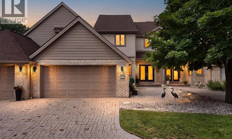 186 Crystal Harbour