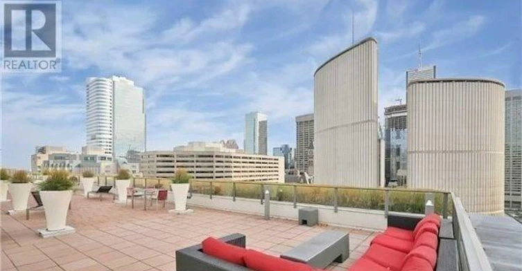 1716-111 Elizabeth Street, Toronto, ON, M5G 1P7 - 5