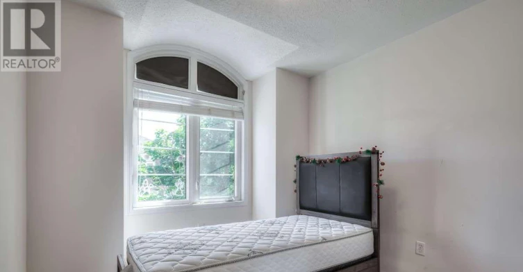 58 Howe Avenue, Toronto, ON, M1L 0C5 - 9