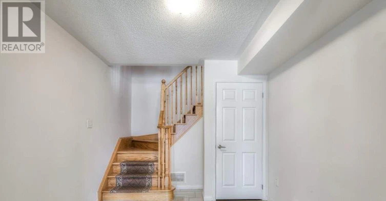 58 Howe Avenue, Toronto, ON, M1L 0C5 - 6