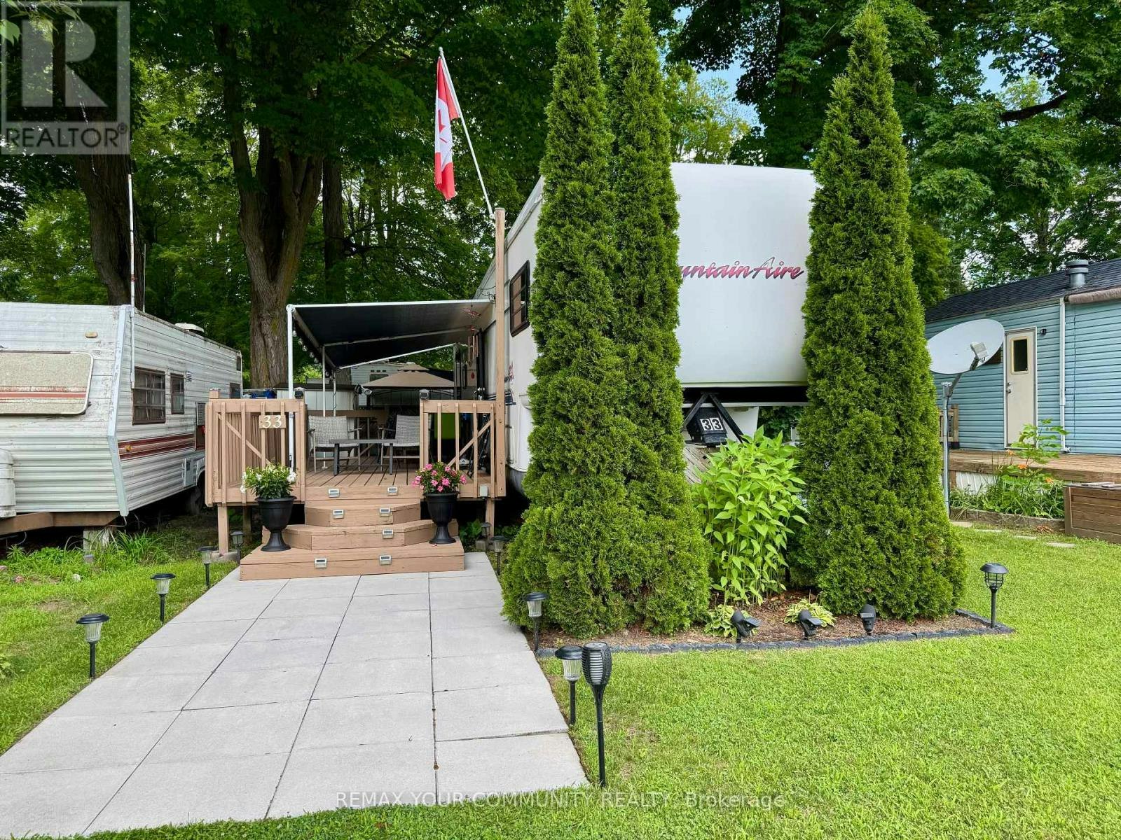 33-285 Crydermans Side Road, East Gwillimbury, ON, L0E 1A0