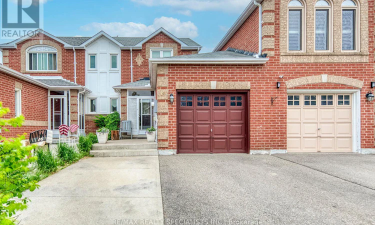 40 Mannel Crescent