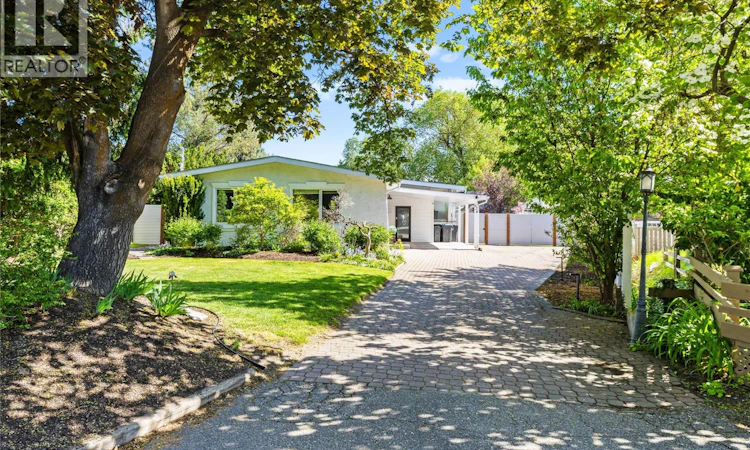 624 Armour Crescent