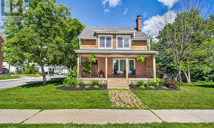 18 Sturgeon Road N