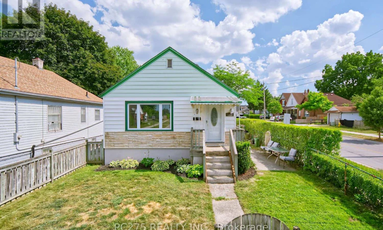 1127 Trafalgar Street