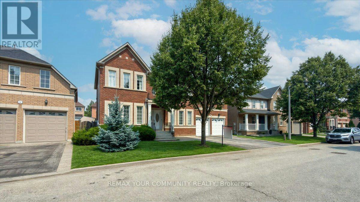 8 Westacott Avenue, Ajax, ON, L1T 4H6