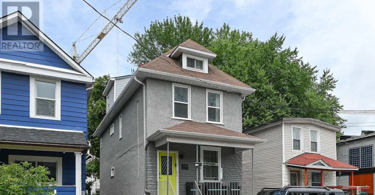 2-123 Pamilla Street W, Ottawa, ON, K1S 3K9