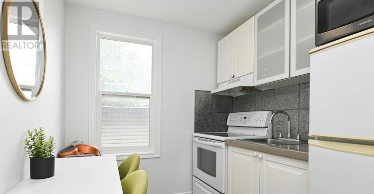 2-123 Pamilla Street W, Ottawa, ON, K1S 3K9 - 7