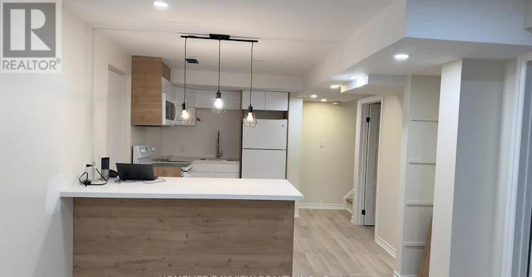LOWER-128 Adam Place, Newmarket, ON, L3Y 8C4 - 9
