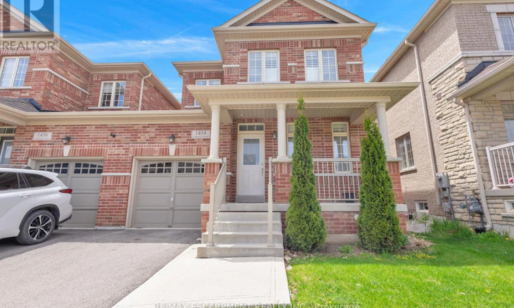 1454 Chretien Street