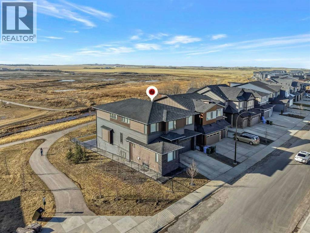 351 Lucas Way NW, Calgary, AB, T3P 1Z3