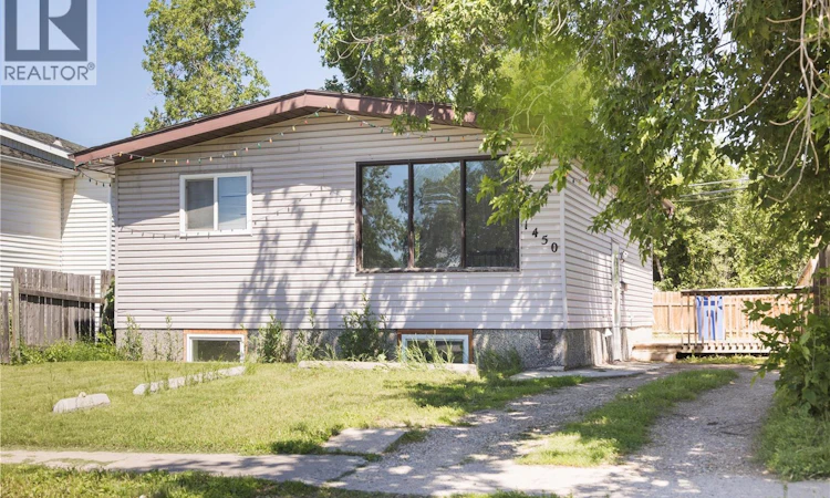 1450 15th Street W