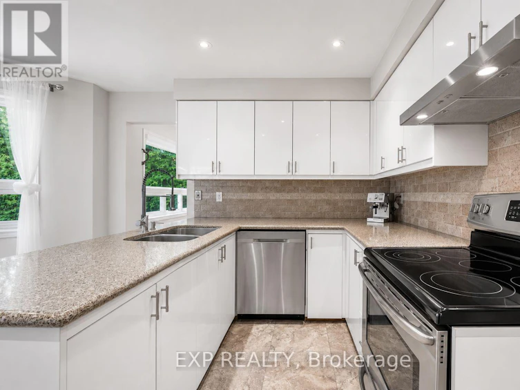 16 Wainwright Avenue, Richmond Hill, ON, L4C 5R5 - 13