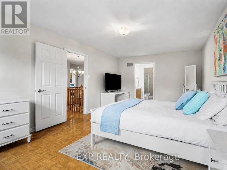 16 Wainwright Avenue, Richmond Hill, ON, L4C 5R5 - 20