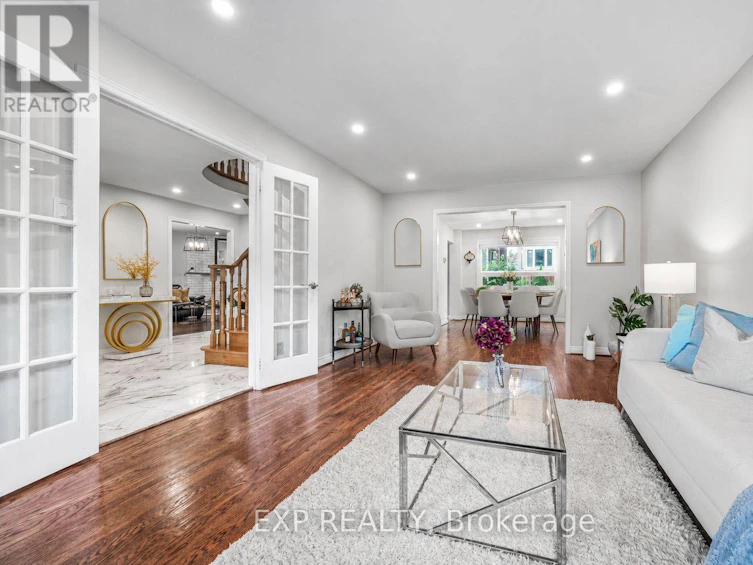 16 Wainwright Avenue, Richmond Hill, ON, L4C 5R5 - 7