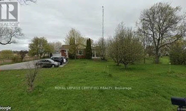 211 Burnhamthorpe Road W