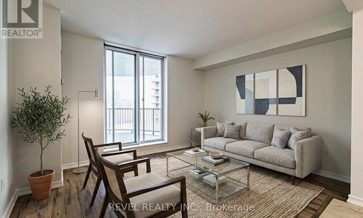 306-3559 Eglinton Avenue W