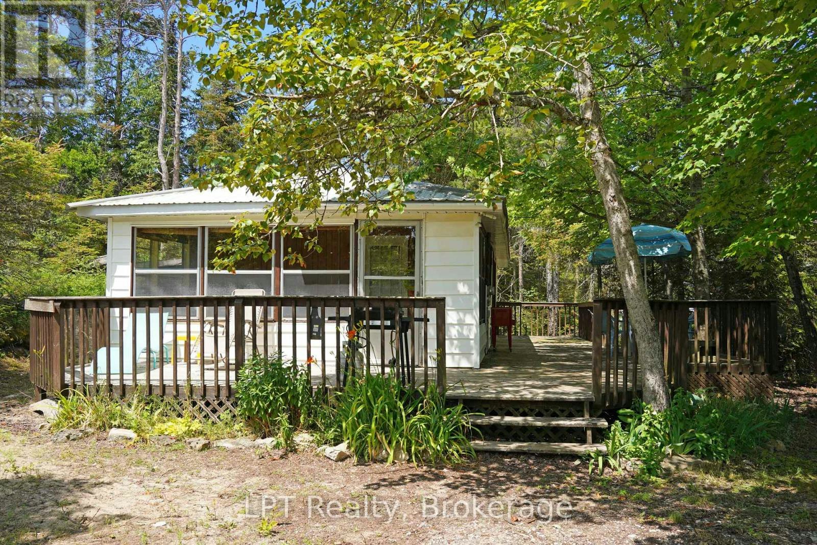 14 Sog Je Wa Sa Drive, South Bruce Peninsula, ON, N0H 2G0