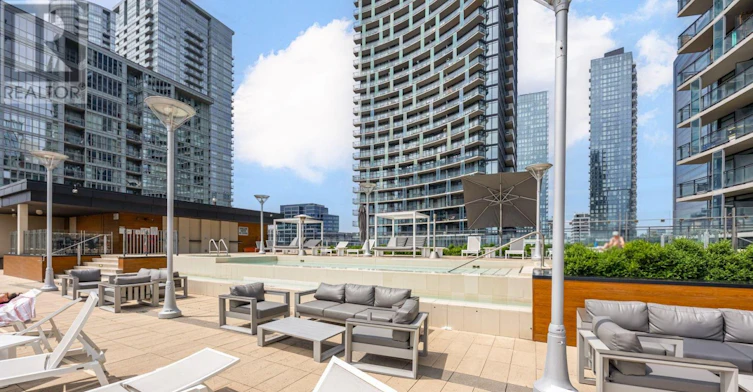 332-8 Telegram Mews, Toronto, ON, M5V 3Z5 - 32