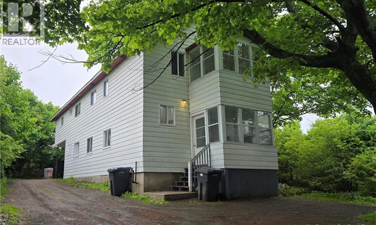 11 Sugarloaf Street