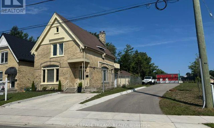 606 Central Avenue