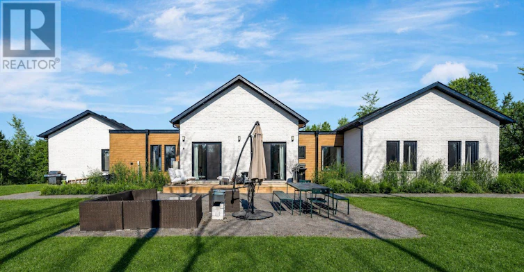 19485 Loyalist Parkway, Prince Edward County, ON, K0K 1T0 - 44