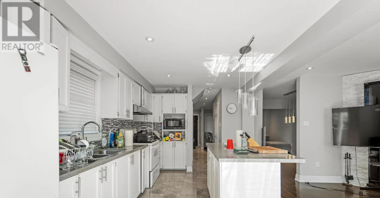 55 Chalmers Crescent, Ajax, ON, L1S 5Z8 - 11