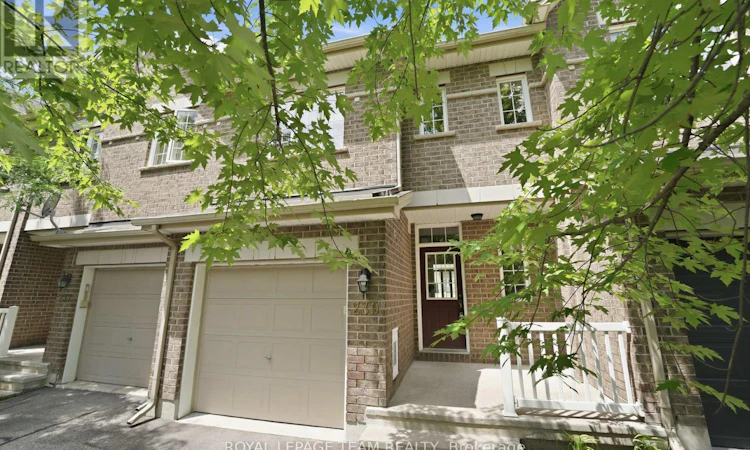 239 Tandalee Crescent