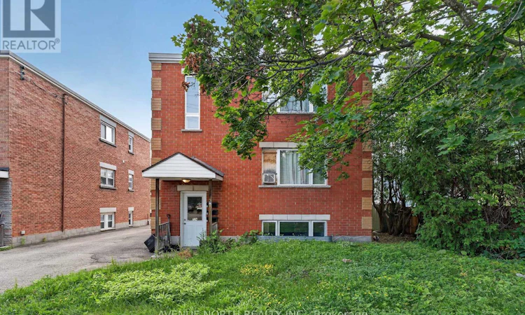734 De L'eglise Street