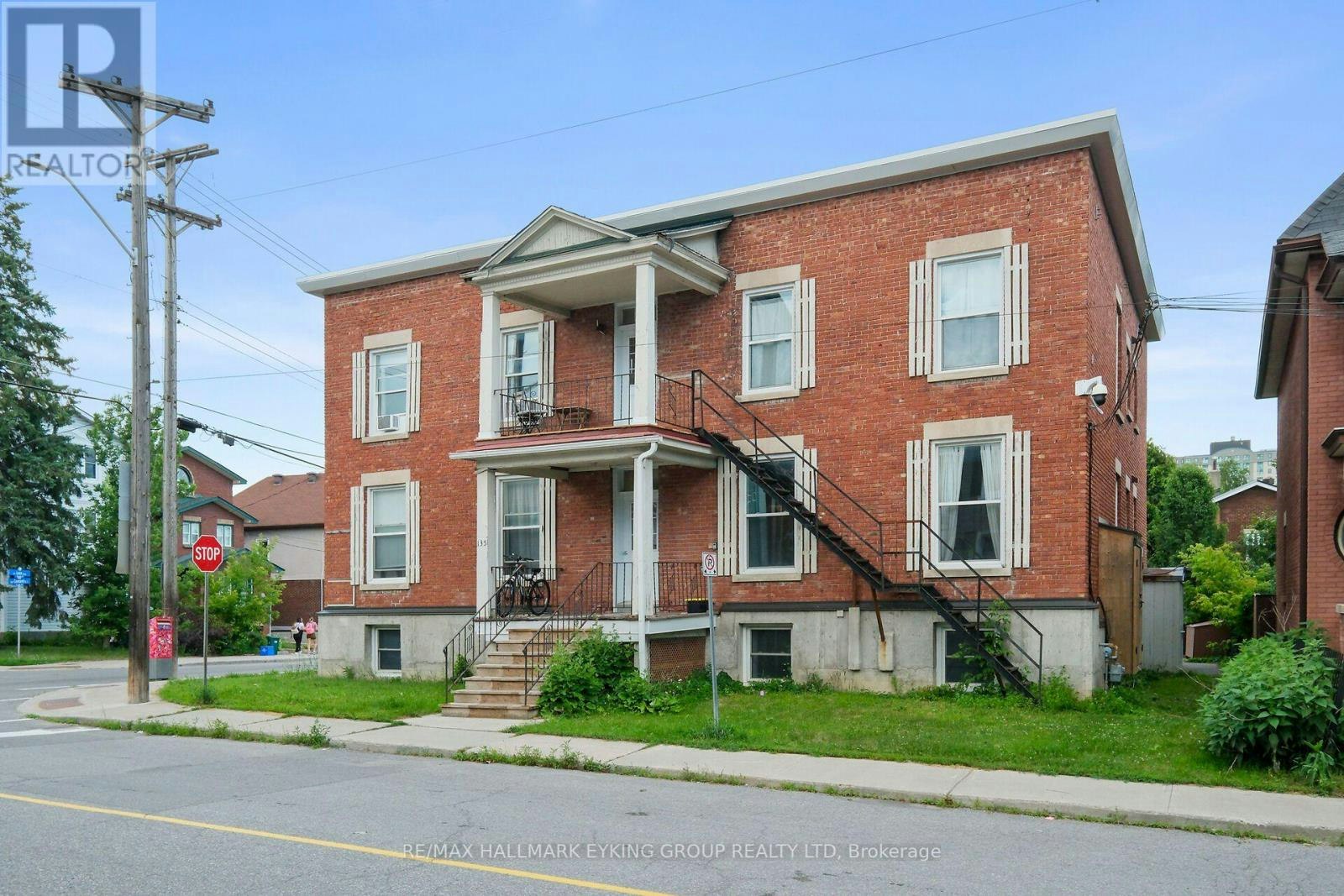 3-135 Concord Street S, Ottawa, ON, K1S 0Z3 - 3