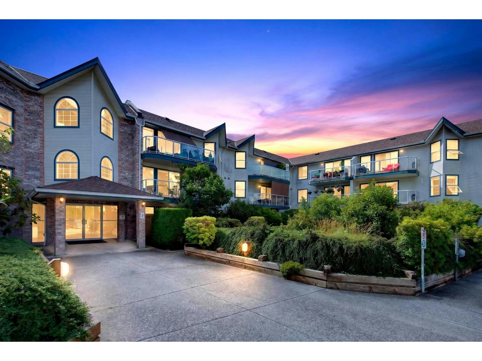 220-27358 32 Avenue, Langley, BC, V4W 3M5