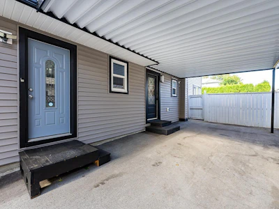 8902 142a Street - 3
