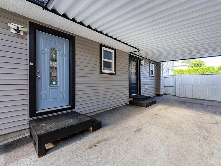 8902 142a Street, Surrey, BC, V3V 7T1 - 3