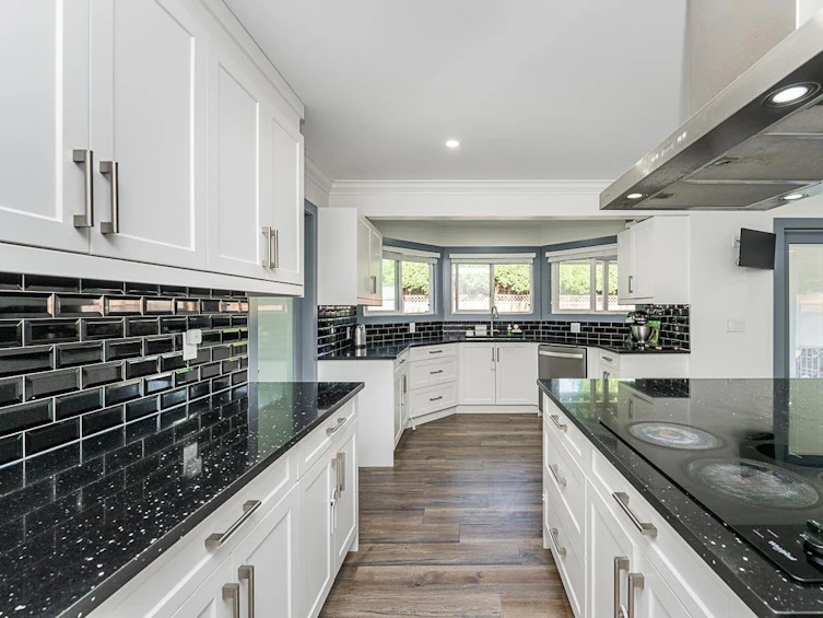 8902 142a Street, Surrey, BC, V3V 7T1 - 12