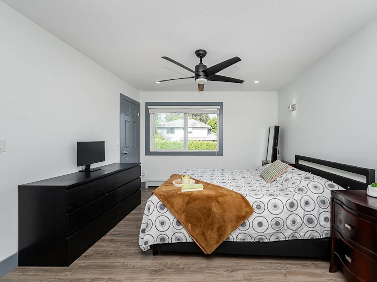 8902 142a Street, Surrey, BC, V3V 7T1 - 18