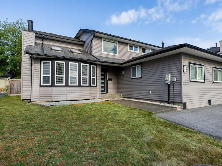 8902 142a Street, Surrey, BC, V3V 7T1 - 2
