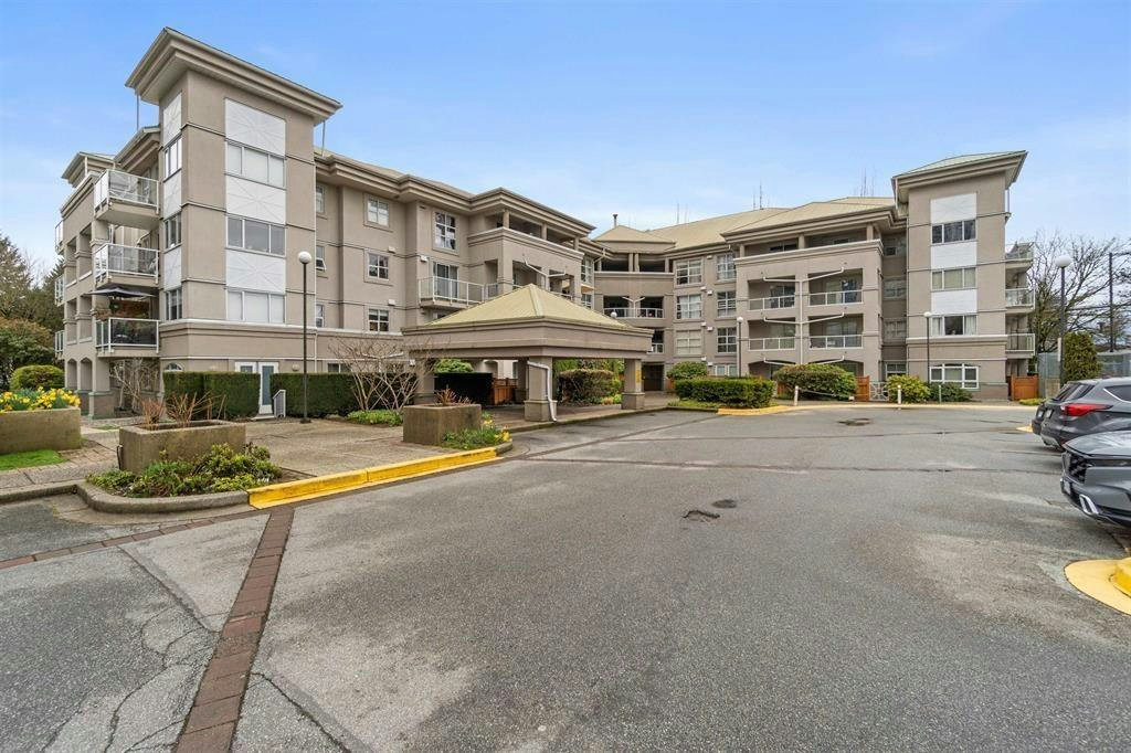 407-10533 University Drive, Surrey, BC, V3T 5T7