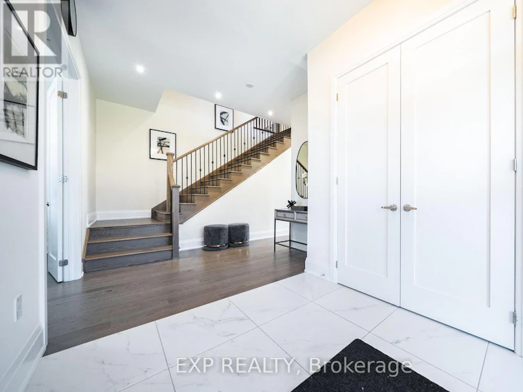 38 Bud Leggett Crescent, Georgina, ON, L4P 0T1 - 5
