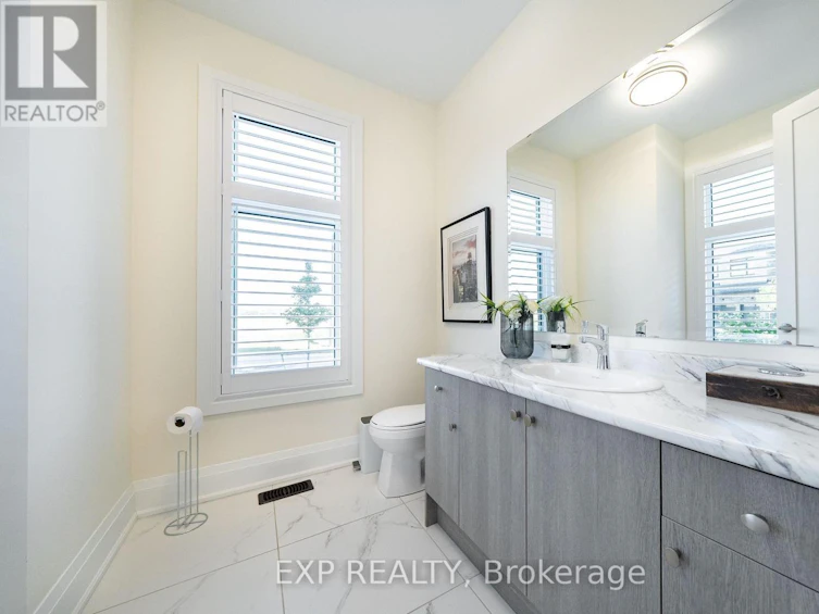 38 Bud Leggett Crescent, Georgina, ON, L4P 0T1 - 9