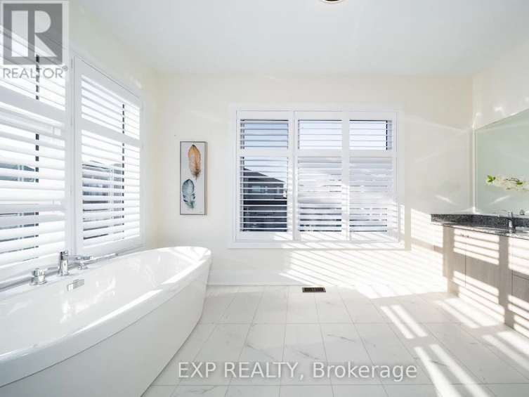 38 Bud Leggett Crescent, Georgina, ON, L4P 0T1 - 33