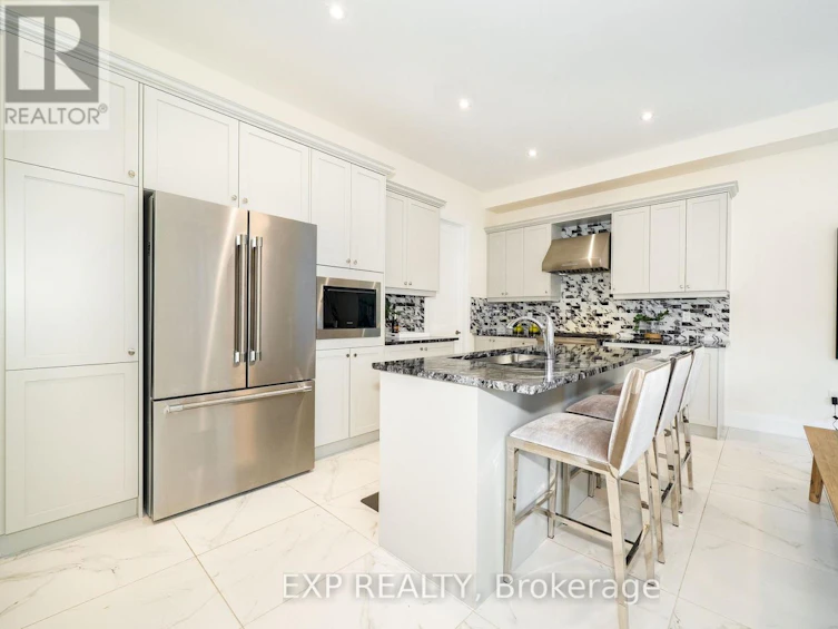 38 Bud Leggett Crescent, Georgina, ON, L4P 0T1 - 19