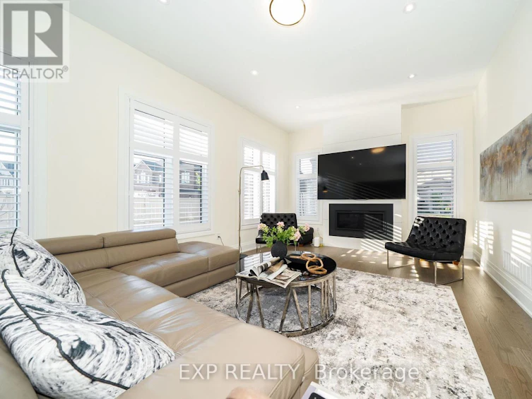 38 Bud Leggett Crescent, Georgina, ON, L4P 0T1 - 17