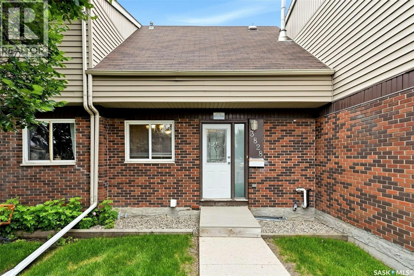 3828 Castle Road, Regina, SK, S4S 6M7