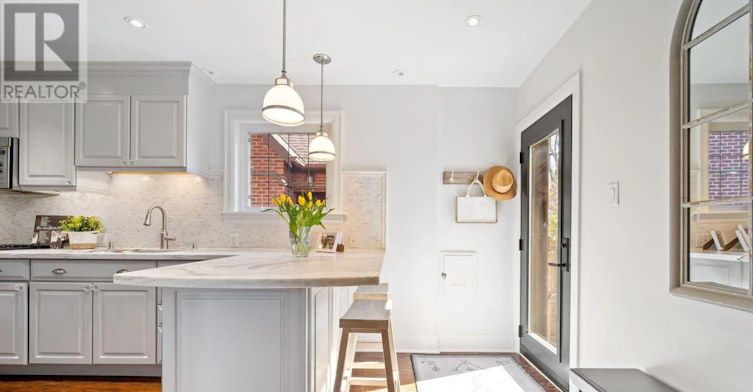60 Thompson Avenue, Toronto, ON, M8Z 3T4 - 16
